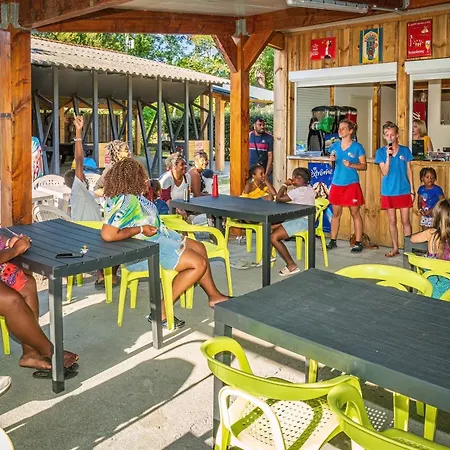 אתר קמפינג Camping L'oree Du Bois - Maeva הורטין