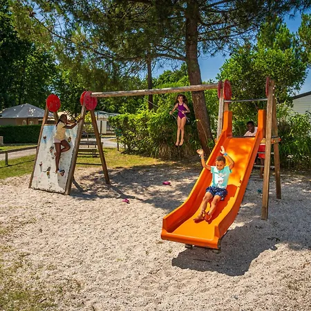 Camping L'oree Du Bois - Maeva Hourtin