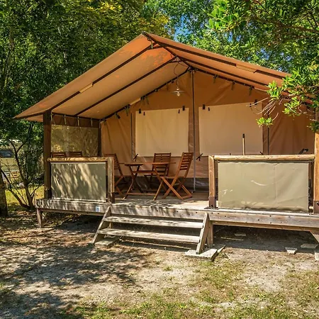 אתר קמפינג Camping L'oree Du Bois - Maeva 3*