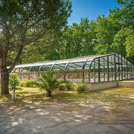 אתר קמפינג Camping L'oree Du Bois - Maeva הורטין